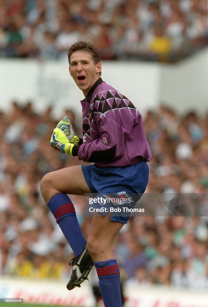 Sport. Football. pic: circa 1992. Chelsea goalkeeper Kevin Hitchcock celebrating a goal.