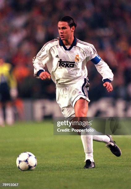 Football, UEFA Champions League, Quarter-final, 1st Leg, 4th April 2000, Madrid, Spain, Real Madrid 0 v Manchester United 0, Fernando Redondo, Real...