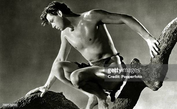 Stage and Screen, Sport, Personalities, pic: circa 1934, Actor Johnny Weissmuller in the film " Tarzan And His Mate", Johnny Weissmuller, born in...