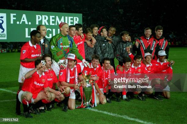 Manchester United, Premier League Champions 1992-1993, Back row, left - right, Paul Parker, Mike Phelan, Peter Schmeichel, Lee Sharpe, Eric Cantona,...