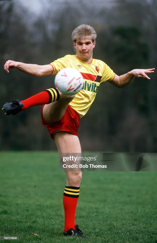 Sport. Football. pic: circa 1988. Richard Hill, Watford.