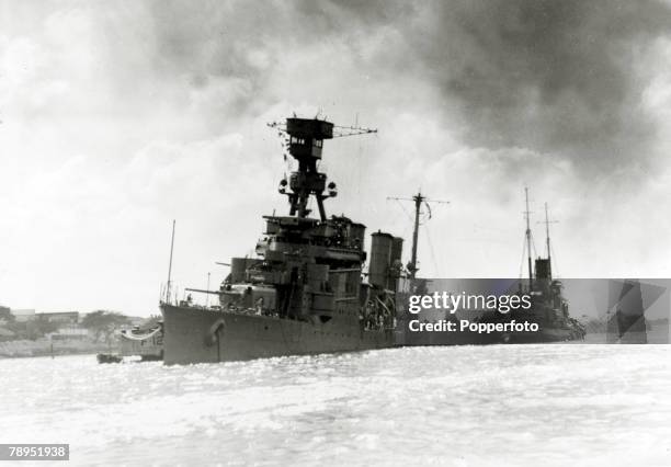 War and Conflict, World War Two, pic: December 1941, The American cruiser USS Raleigh struggles to stay afloat after the Japanese attack at Pearl...