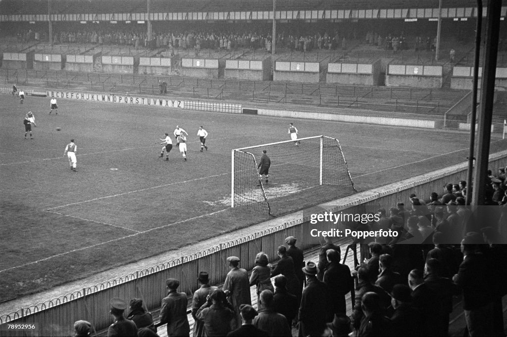 Arsenal v Charlton Athletic At White Hart Lane