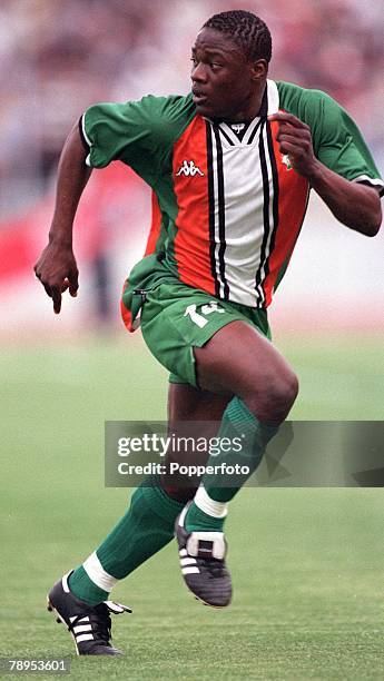 Football, 2002 World Cup Qualifier, African Second Round, Group D, 20th May 2001, Tunis, Tunisia 1 v Cote d'Ivoire 1, Aruna Dindane of the Cote...
