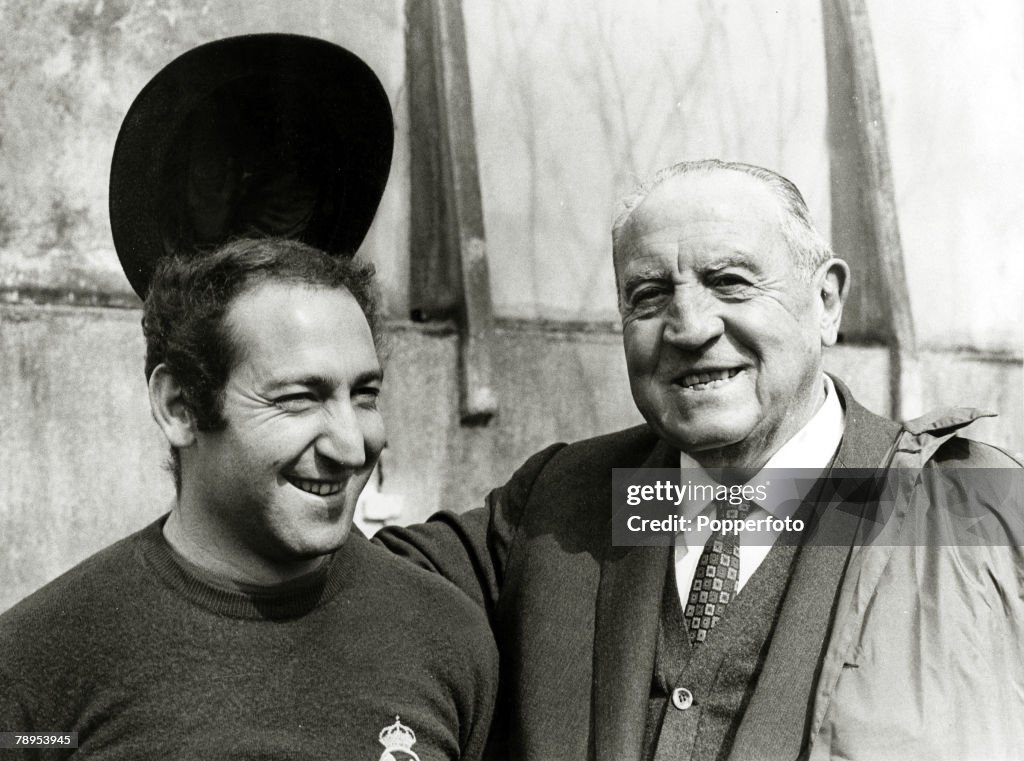 Sport. Football. pic: circa 1965. Real Madrid President Santiago Bernabeu with the team captain Francisco "Paco" Gento. Gento won 6 European Cups between 1956 and 1966; an integral part of a legendary team. Santiago Bernabeu was the Club President from 19