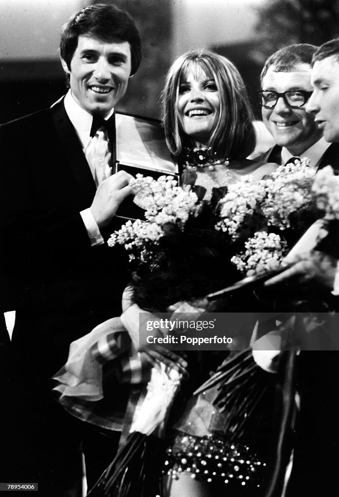 Music Personalities. pic: 8th April 1967. Vienna. The Eurovision Song Contest. British pop star Sandie Shaw celebrates her victory with the song "Puppet on a String".