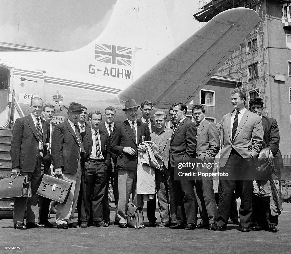 Sport. Football. Munich, Germany. 7th August 1959. Some of the Manchester United players and officials at the airport 18 months after the fateful crash that decimated the team. The group includes, Alex Dawson, Harry Gregg, Wilf McGuiness, Dennis Violett,