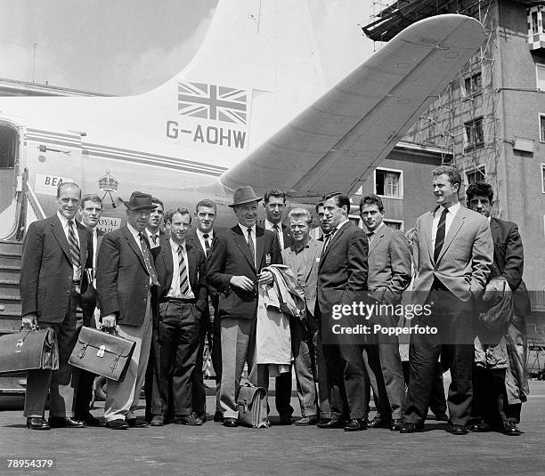 Sport, Football, Munich, Germany, 7th August 1959, Some of the Manchester United players and officials at the airport 18 months after the fateful...