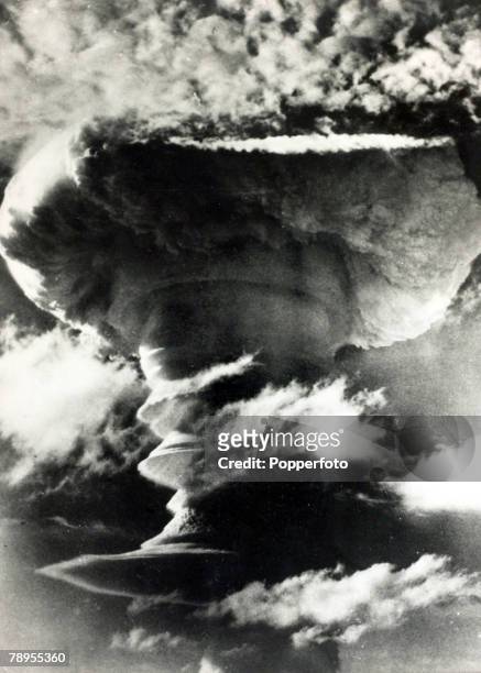 Science,Nuclear Tests/H-Bomb, pic: November 1957, Great Britain's Hydrogen Bomb test dropped by a Valiant aircraft,at a high altitude over Christmas...