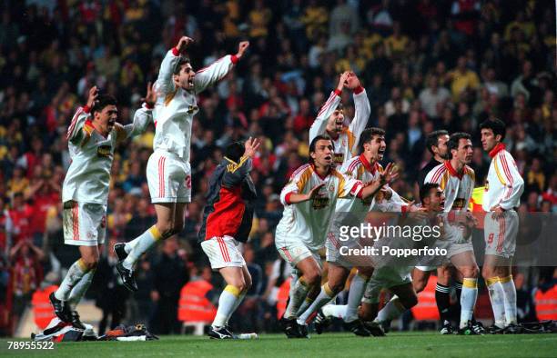 Football, UEFA, Cup Final, 17th, May Copenhagen, Denmark, Galatasaray bt, Arsenal, 4-1 on penalties, , Galatasaray celebrate victory as Popescu has...