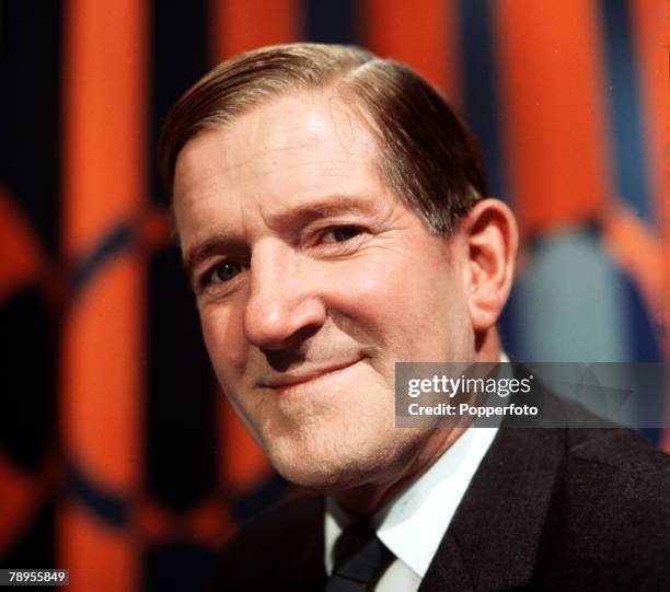 Ted Ray Roles 92 Ted Ray (Comedian) Stock Photos, High-Res Pictures, and Images ...