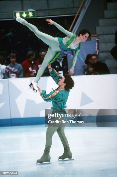 Sport, 1994 Winter Olympic Games, Lillehammer, Norway, Figure Skating, Pairs, Natalia Mishkutenok and Artur Dmitriev, Russia, the Silver medal winners