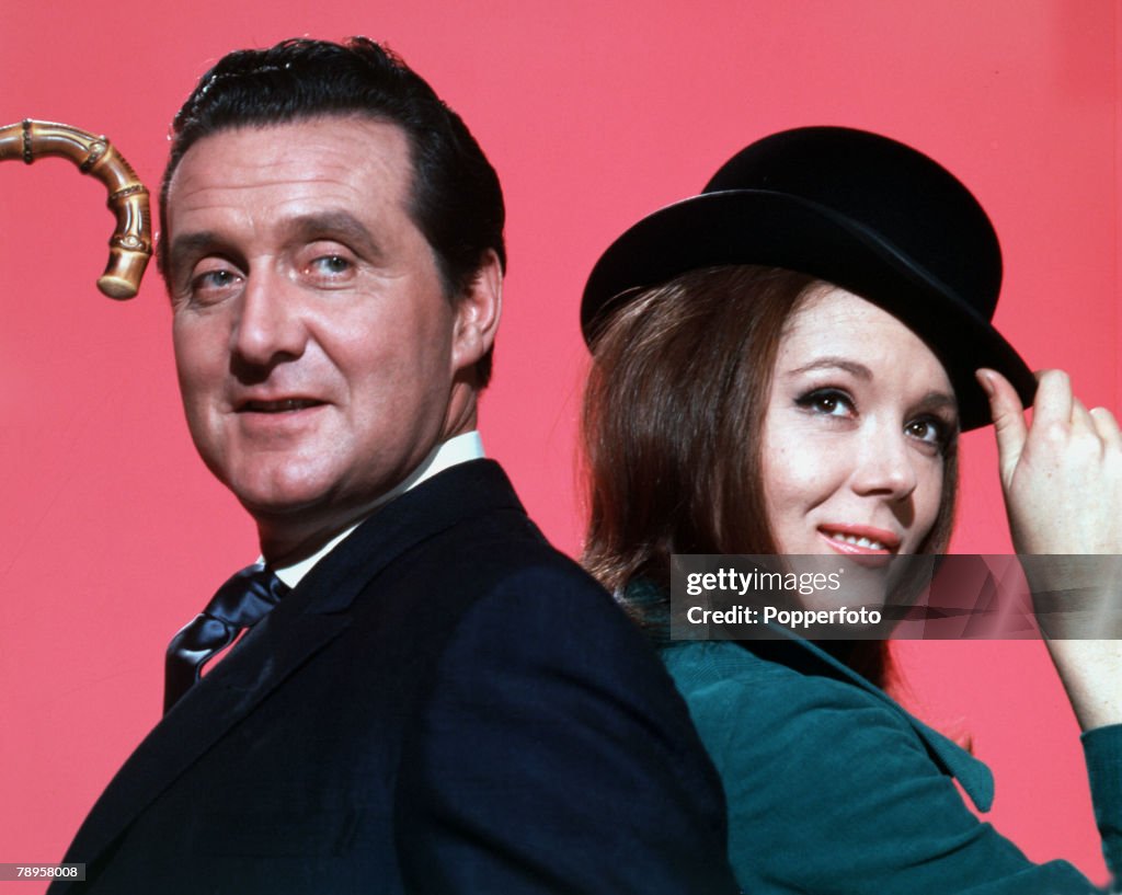 England. 1968. Portraits of Patrick McNee and Diana Rigg in their roles as John Steed and Emma Peel in the television series "The Avengers".