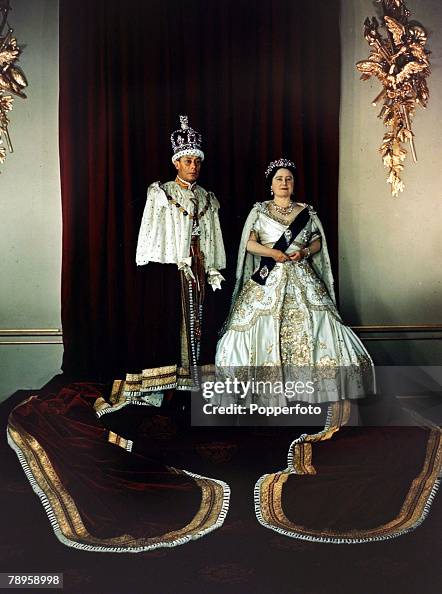 1948 King George VI And Queen Elizabeth In Ceremonial Robes News Photo 1948-king-george-vi-and-queen-elizabeth-in-ceremonial-robes-news-photo