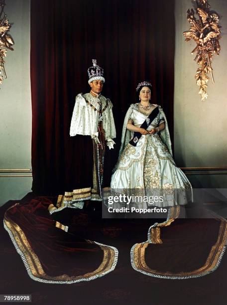 King George VI and Queen Elizabeth in ceremonial robes