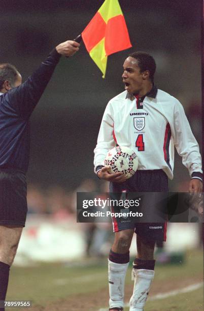 25th March 1998, Friendly International in Berne, Switzerland 1 v England 1, England's Paul Ince shouts at the linesman as he disputes a decision,...