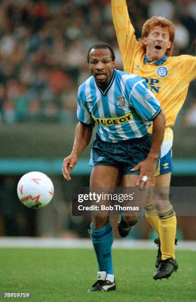 Division 1, Coventry City 1 v Leeds United 1 , Coventry City's Cyrille Regis moves away from Leeds United's Gordon Strachan, Cyrille Regis won 5...