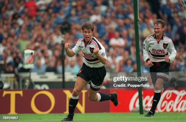 3rd August 1997, FA,Charity Shield at Wembley, Chelsea 1 v Manchester United 1, Manchester United won 4-2 on penalties, Manchester United's Ronnie...