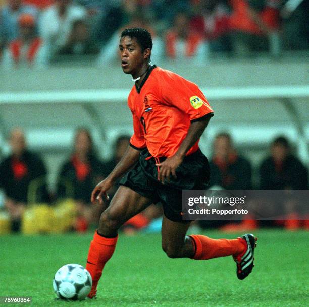 Football, European Championships , Amsterdam Arena, Holland, Holland 1 v Czech Republic 0, 11th June Holland+s Patrick Kluivert on the ball