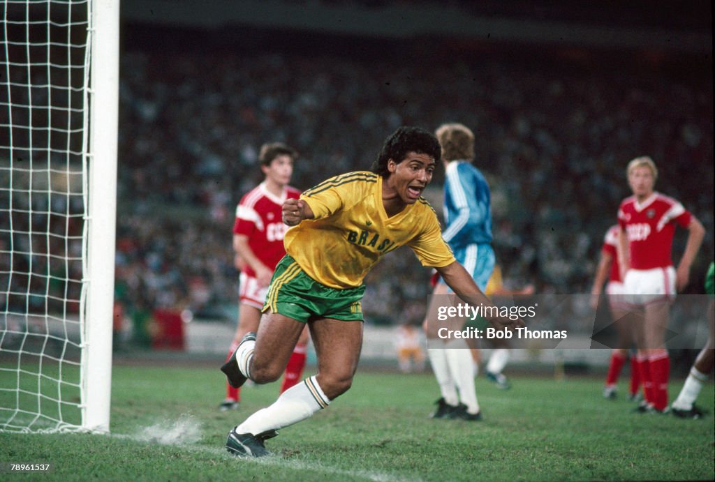 Sport. Football. 1988 Olympic Games in Seoul. Football Final. USSR 2 v Brazil 1. aet. Romario celebrates after scoring Brazil's goal.