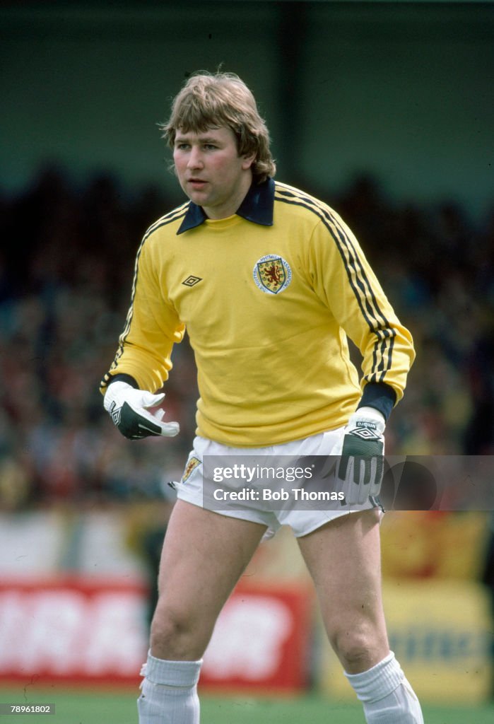 Alan Rough circa 1980, International Match Alan Rough, Scotland goalkeeper, Alan ...