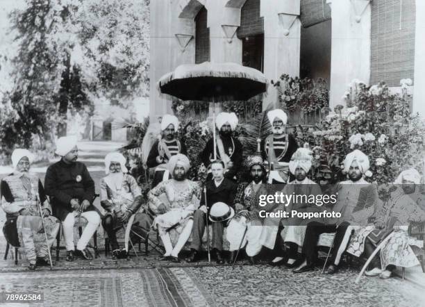 India Rajaa 2,472 Indian Raja Stock Photos, High-Res Pictures, and Images - Getty ...