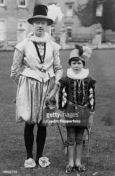 Personalities, Aristocracy, pic: 1932, 7th Earl Spencer with his son Edward John at a pageant at Althorp House, with the Earl dressed as the Ist Earl...