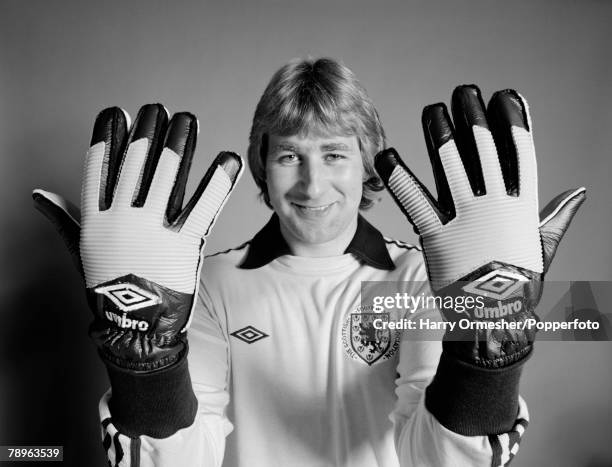 Alan Rough 274 Alan Rough Stock Photos, High-Res Pictures, and Images - Getty Images