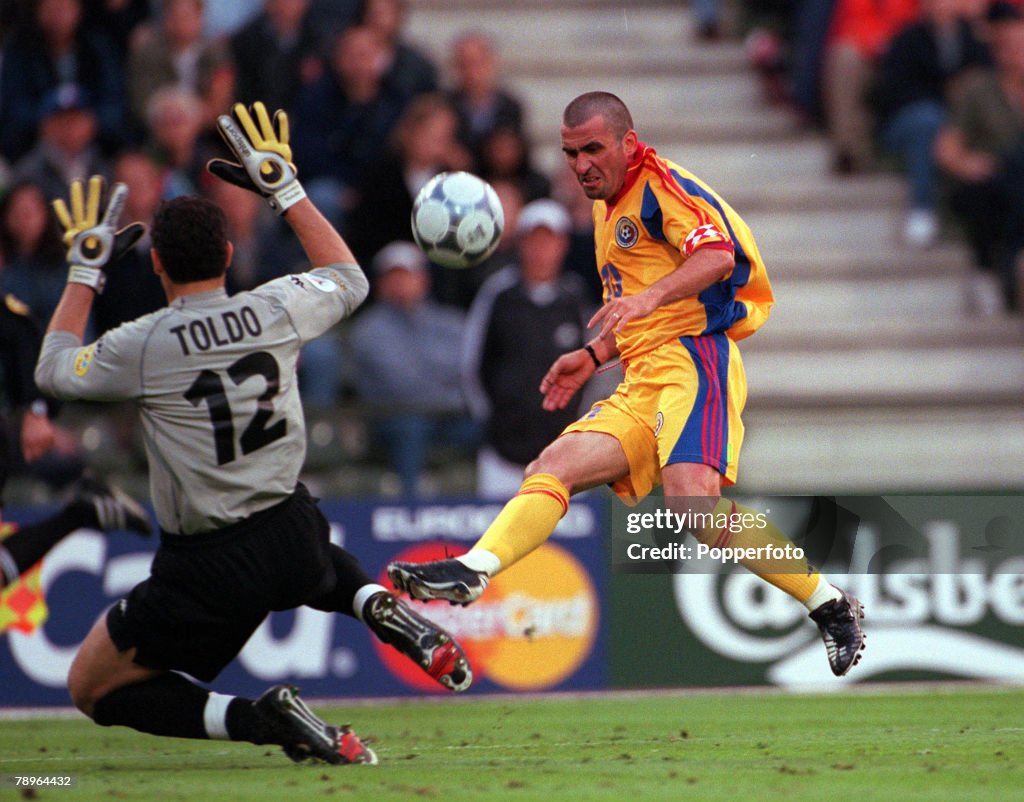 Football. European Championships Quarter Final. (EURO 2000). Brussels, Belgium. 24th June, 2000. Italy 2 v Romania 0. Italian goalkeeper Francesco Toldo comes off his line to block a shot from Romania's Gheorghe Hagi.