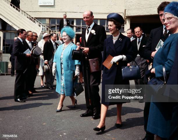 Sport, Horse Racing, England The Epsom Derby, The Queen Mother is pictured attending the races with Princess Marina , Dowager Duchess of Kent