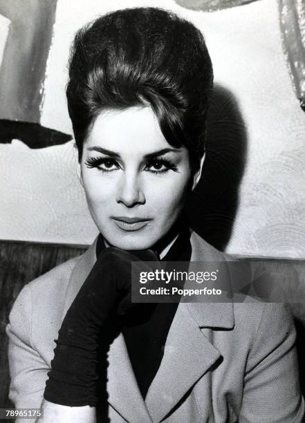 April British Model 27,510 April Ashley Photos & High Res Pictures - Getty Images