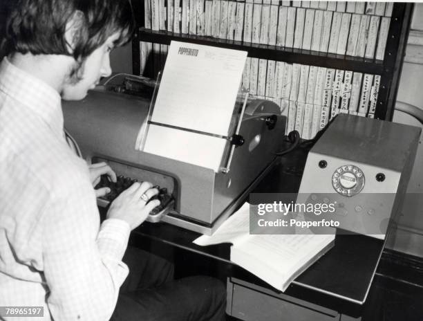 59 Telex Machine Stock Photos, High-Res Pictures, and Images - Getty Images
