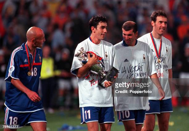 Football, European Championships , Final, Feyenoord Stadium, Rotterdam, Holland, France 2 v Italy 1 , 2nd July The victorious French team on their...