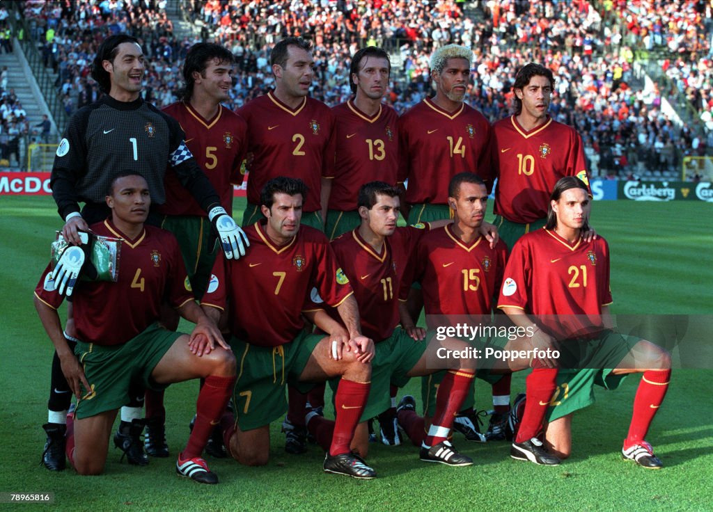 Football. European Championships (EURO 2000). Semi-Final. King Baudouin Stadium, Brussels, Belgium. France 2 v Portugal 1 (on golden goal). 28th June, 2000. The Portugal team pose for a group photograph. Back Row L-R: Goalkeeper Vitor Baia, Fernando Couto