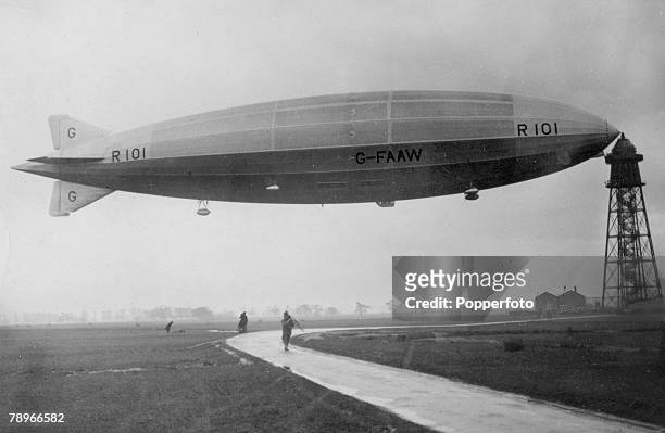 Transport, Travel, pic: 1929, The ill fated British airship R101 pictured berthed at Cardington, Bedfordshire, The R101 crashed near Beauvais, France...