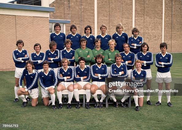 David Smallman Everton line up for a team photograph at Bellefield in Liverpool ...