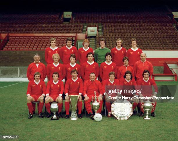 Liverpool line up for a team photograph at Anfield in Liverpool, England, circa August 1976. Back row : Joey Jones, John Toshack, David Fairclough,...