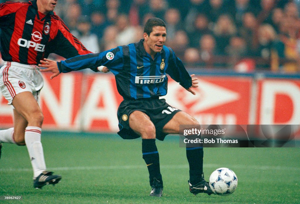 Sport. Football. pic: 8th November 1998. Italian League Serie A. Milan. AC. Milan 2 v Inter Milan 2. Diego Simeone, Inter Milan