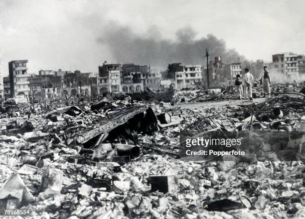 War and Conflict, The Suez Crisis, pic: 8th November 1956, Port Said, Egypt, The the Arab town of Port Said, a mass of rubble, as Anglo-French forces...
