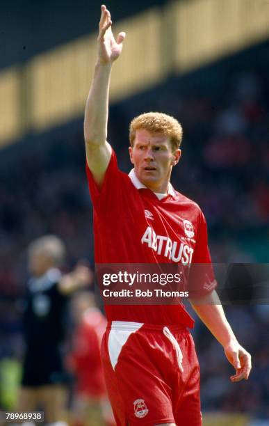 Season 1993-1994, Scottish Football, Duncan Shearer, Aberdeen, who had spells in England with, Chelsea, Swindon Town, Huddersfield and Blackburn...