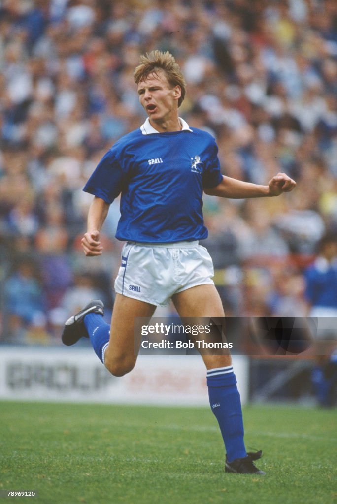 Sport. Football. pic: 30th September 1989. Division 1. Teddy Sheringham, Millwall striker 1983-1984 and 1985-1991. Teddy Sheringham went on to win 51 England international caps between 1993-2002.