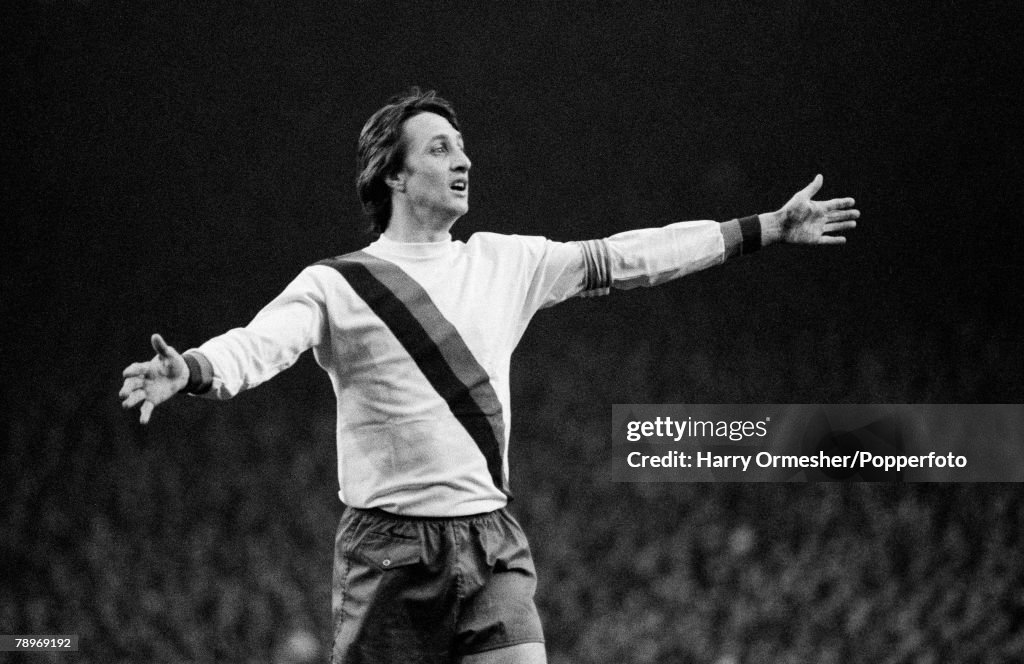 Liverpool v Barcelona - UEFA Cup Semi Final 2nd Leg
