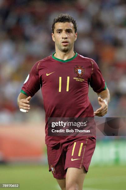 Sport, Football, FIFA World Cup, Cologne, 11th June 2006, Angola 0 v Portugal 1, Simao Sabrosa, Portugal