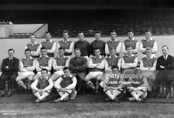 Sport, Football, Season 1951-1952, Highbury Stadium, London, Arsenal team group, back row, left-right, Eddie Magill, Mel Charles, Lawrie Brown, Jack...