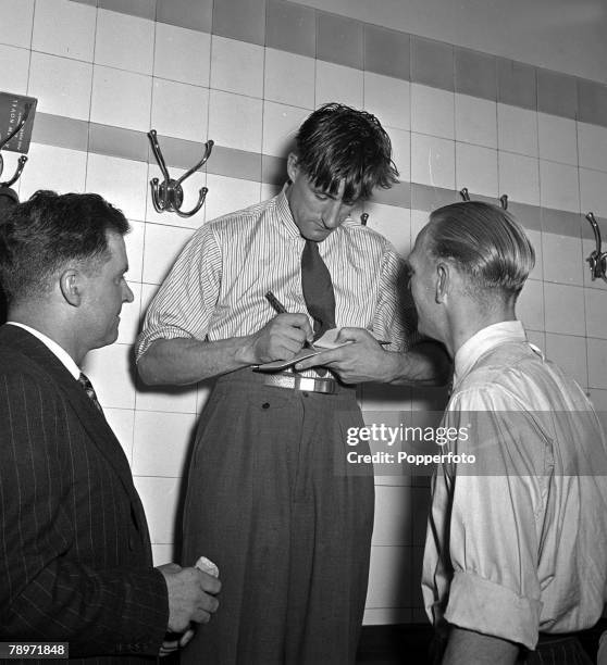 Swindin Photos et images de collection Getty Images