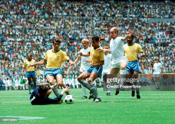 WorldCupPhotoOfTheDay Pelé Of Brazil In Action Against England During The Fifawo WorldCupPhotoOfTheDay Pelé Of Brazil In Action Against England During The Fifawo