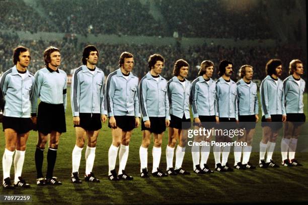 Sport, Football Friendly International in Frankfurt, West Germany v Scotland, West Germany, line-up, l-r, Franz Beckenbauer , Sepp Maier, Bernd...