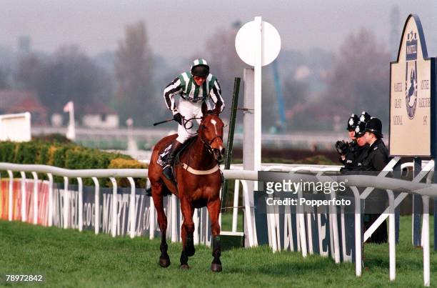 Sport, Horse-Racing, The Martell Grand National, AintreeRacecourse, England, 5th, April Tony Dobbin wins the re-scheduled national riding on Lord...