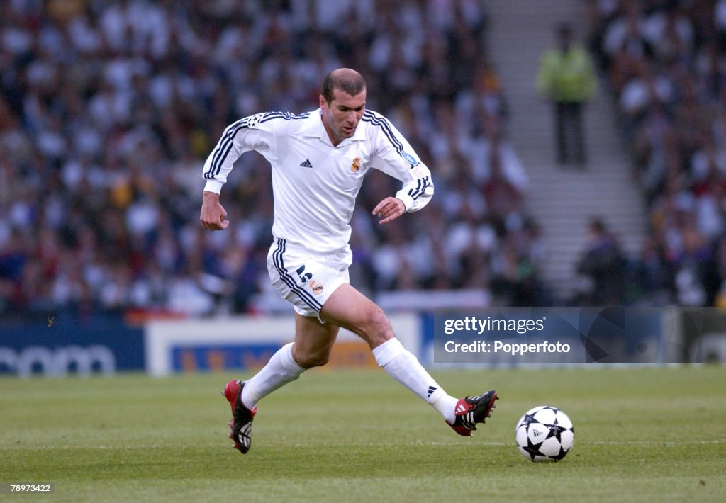 PF Football. UEFA Champions League Final. Hampden Park, Glasgow. 15th May 2002. Real Madrid 2 v Bayer Leverkusen 1. Zinedine Zidane, Real Madrid.