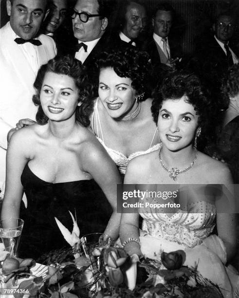 And Films, 28th June 1954, Berlin, Germany, This photograph taken during the -Ball of Stars+ shows a trio of glamorous well-known cinema actresses:...